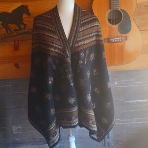 Gorgeous Alpaca Wrap